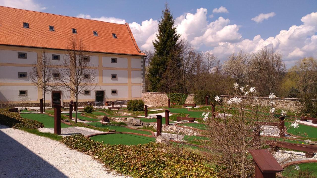 Zamek Hradek U Susice Hotel ภายนอก รูปภาพ