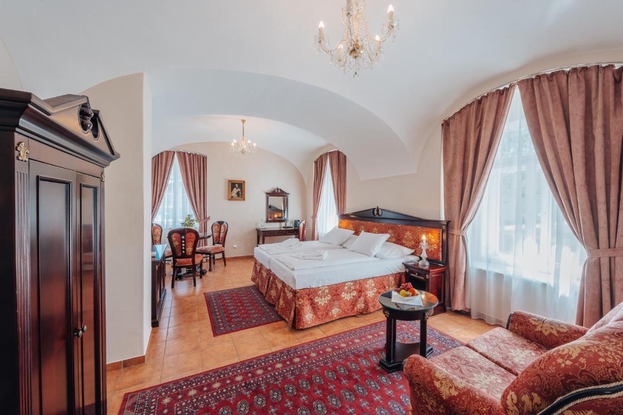 Zamek Hradek U Susice Hotel ภายนอก รูปภาพ