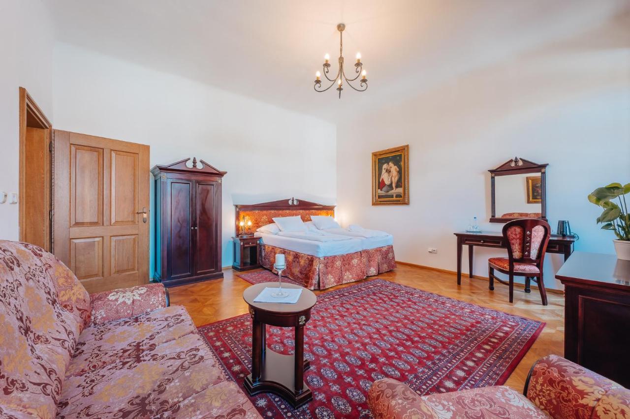 Zamek Hradek U Susice Hotel ภายนอก รูปภาพ